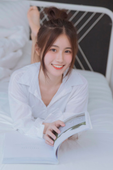 女大学生宿舍506